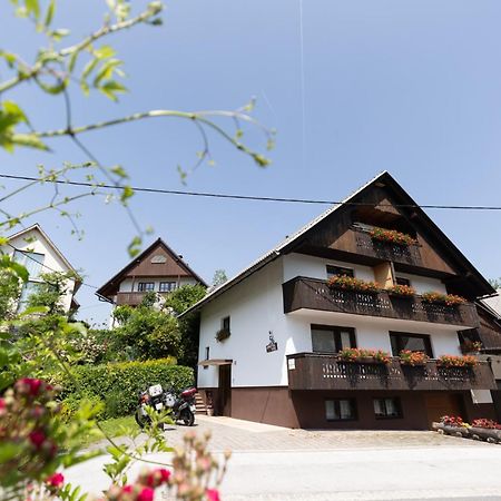 Apartments Pri Urhu Бохинь Экстерьер фото
