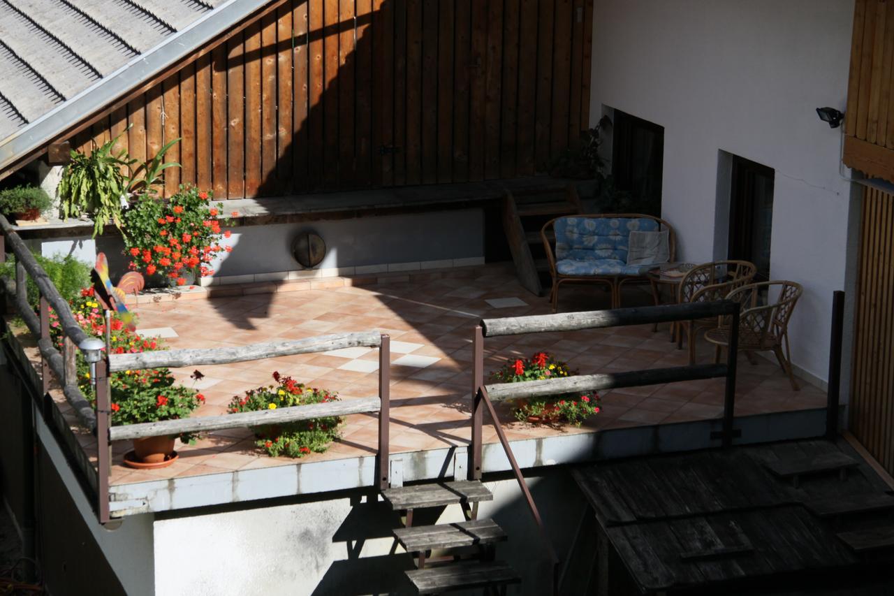 Apartments Pri Urhu Бохинь Экстерьер фото
