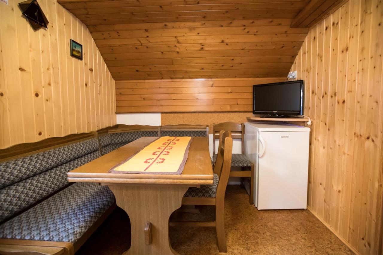 Apartments Pri Urhu Бохинь Экстерьер фото
